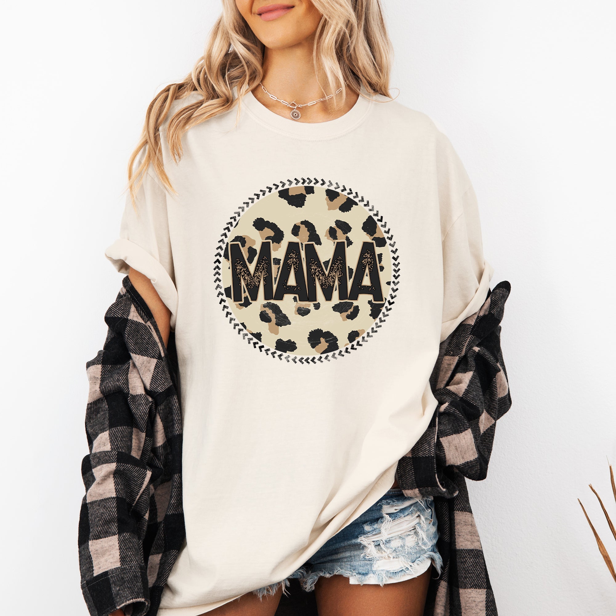 Mama Leopard Graphic Tes