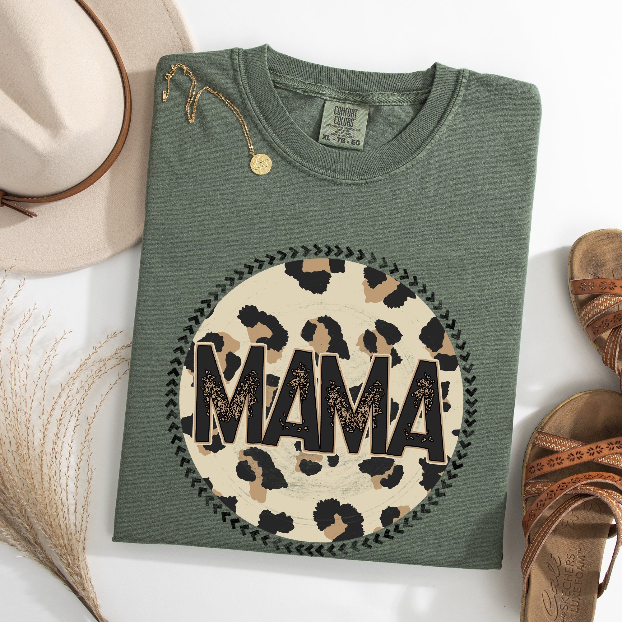 Mama Leopard Graphic Tes
