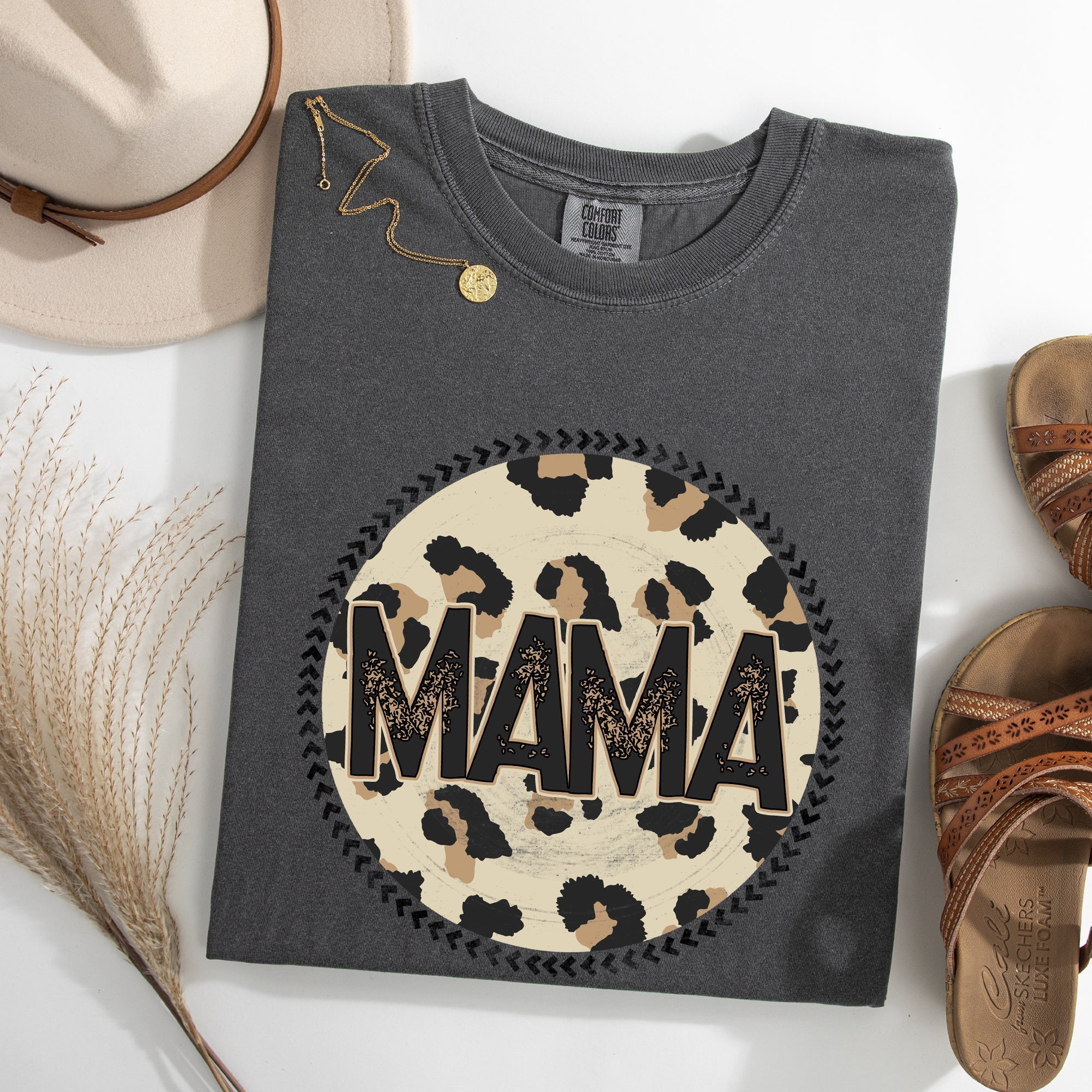 Mama Leopard Graphic Tes